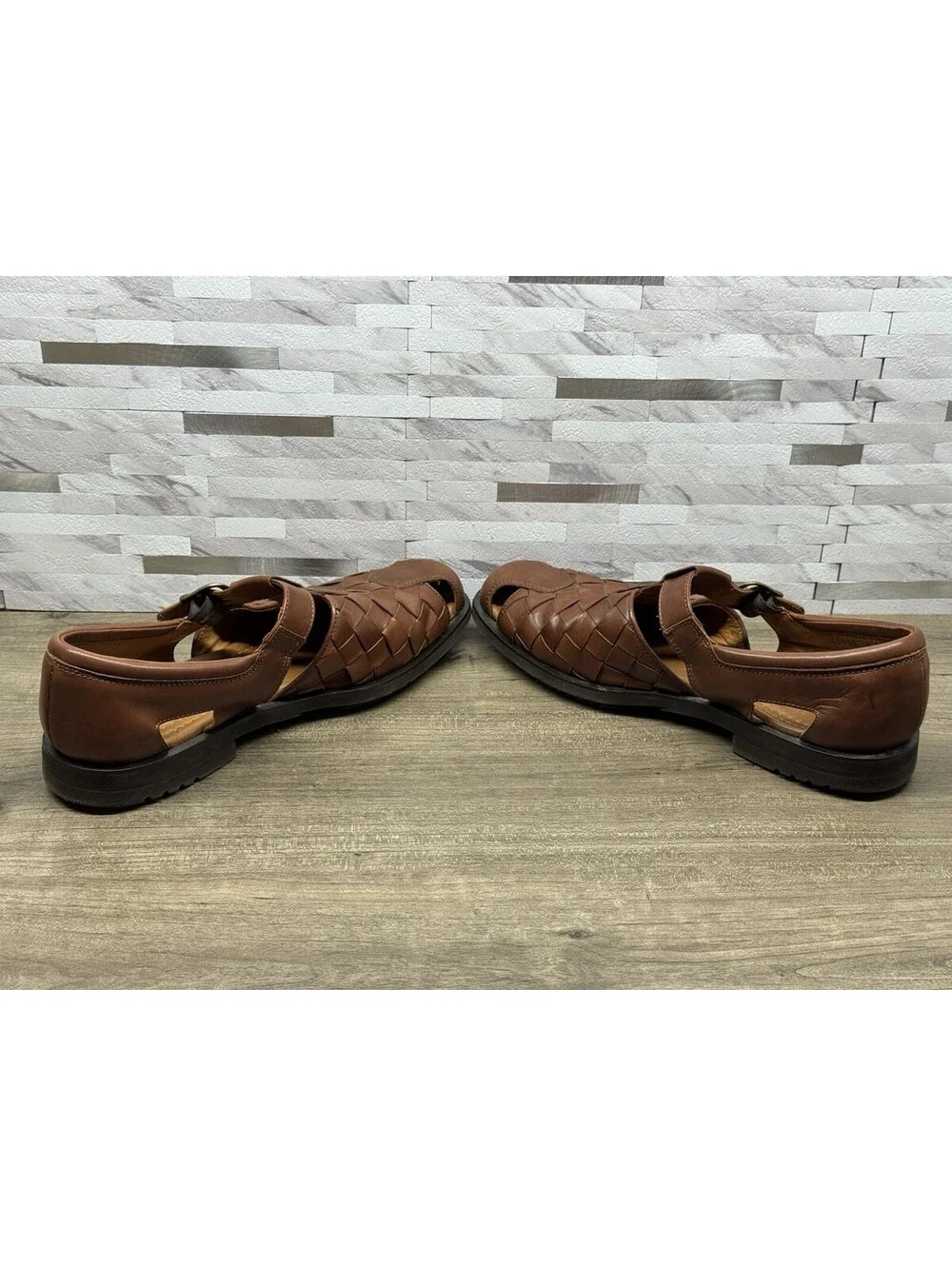 Allen Edmonds Tivoli Fisherman’s Sandals Brown Men’s 11.5 D Summer Vibram Italy